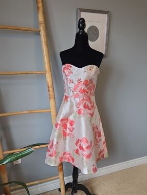 RW&CO. Strapless Floral A-Line Dress in Coral and Cream